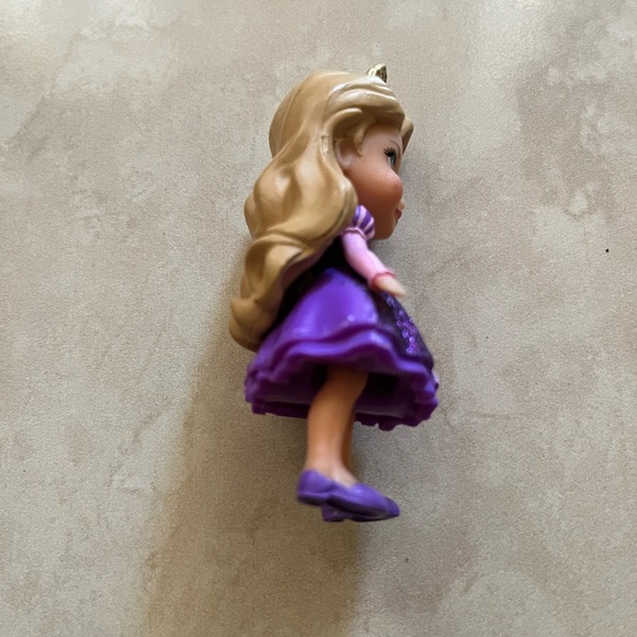 Disney Princess Figurine Collection - Red, Purple, Blue - Picture 8 of 15